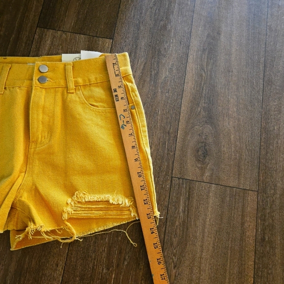 High Waist Shorts Yellow /Mustard Color size 27 - Picture 3 of 7